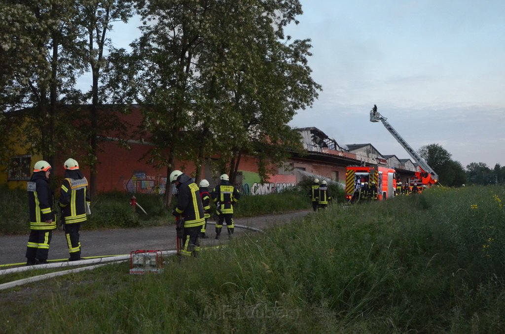 Grossfeuer Poco Lager Koeln Porz Gremberghoven Hansestr P397.JPG - Miklos Laubert